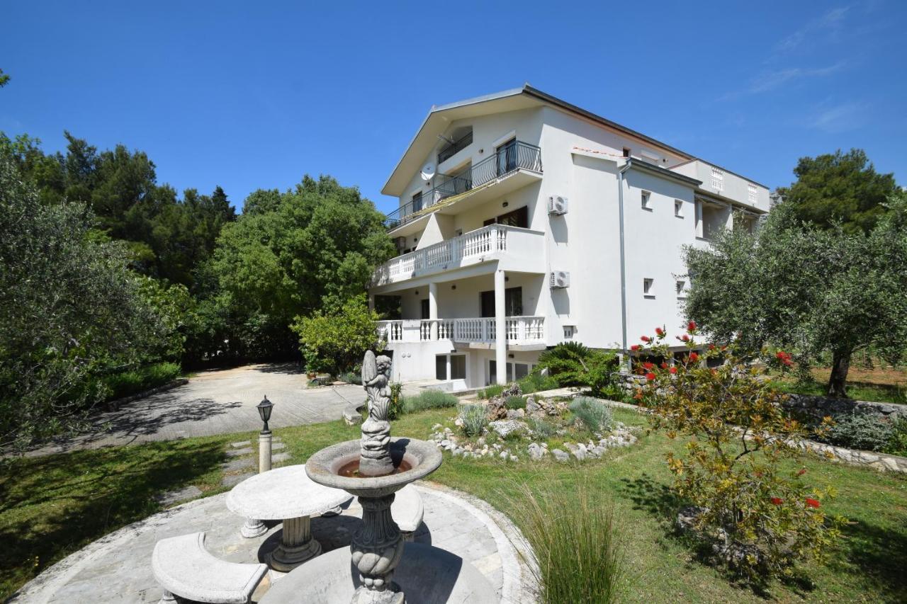 Apartments Nina Starigrad Paklenica Exteriér fotografie